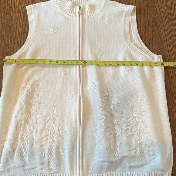 NWOT‎ CJ Banks Women's Cream Hand Embroidered Tree Sweater Vest Zip Size 3X - Picture 5 of 10